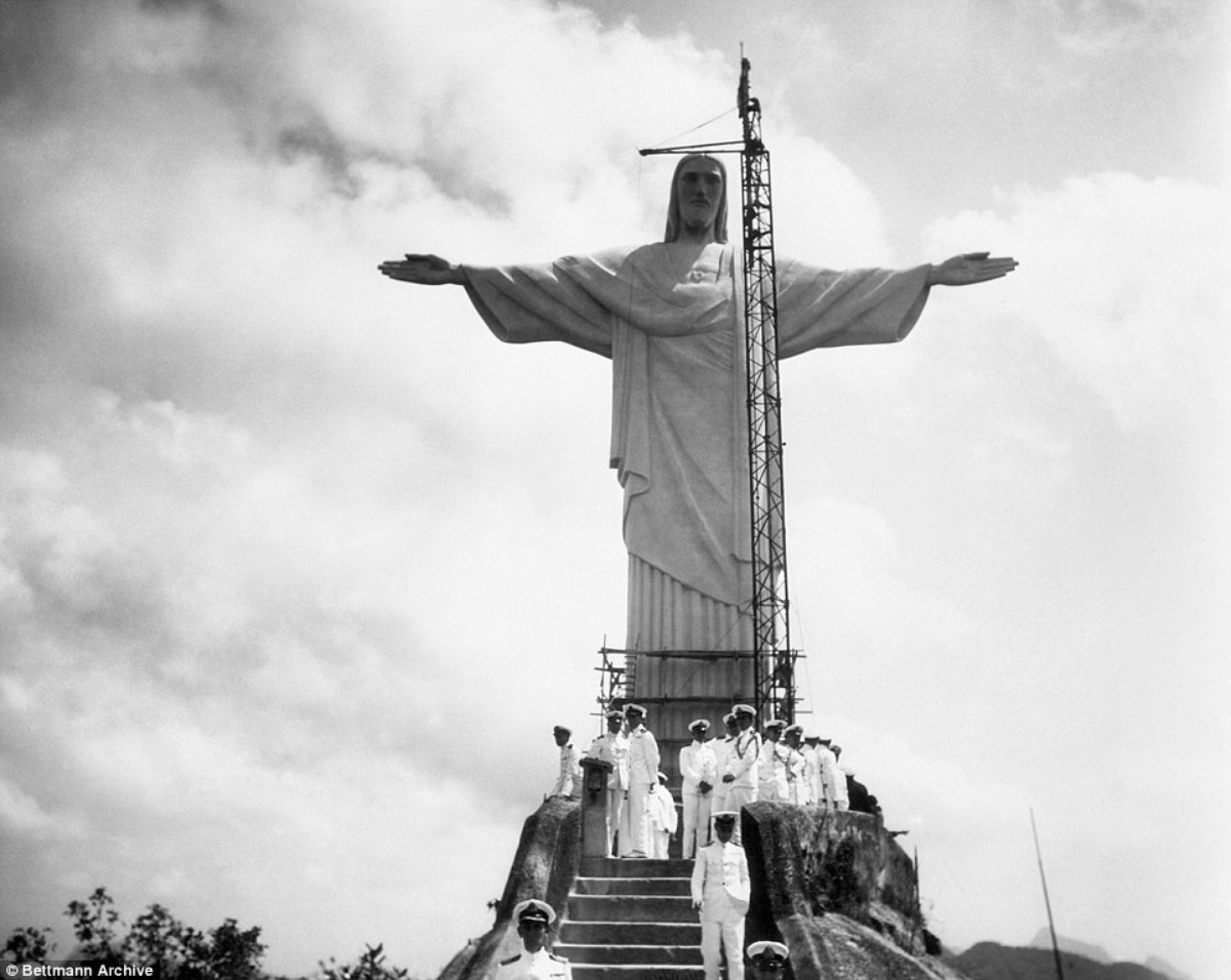 Imágenes históricas del Cristo Redentor durante su construcción